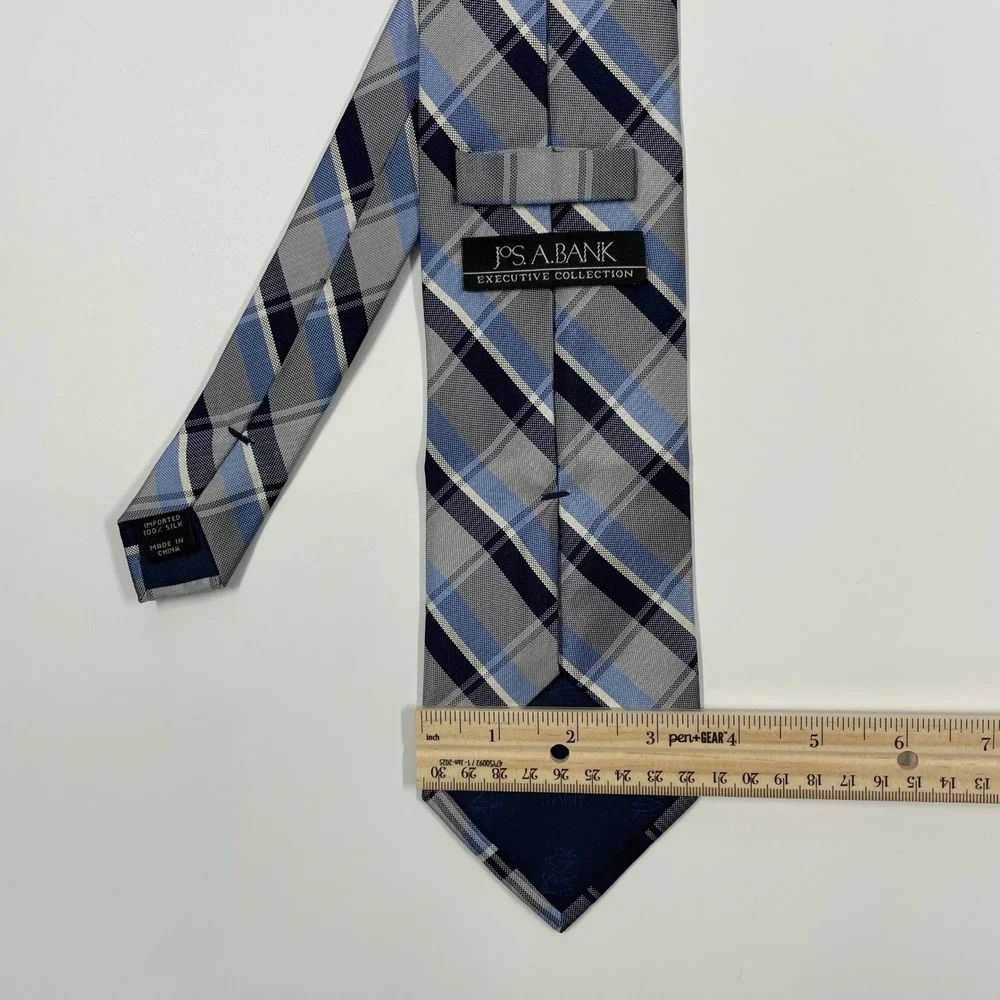 Jos. A. Bank Blue Grey Plaid Silk Executive Necktie Mens OS